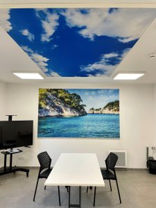 Cadres décoratifs acoustiques dans un résidence