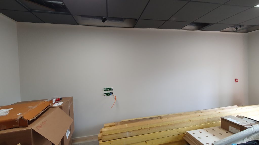 Le mur sans décoration