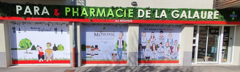 Cover vitrine à l'avant de la pharmacie