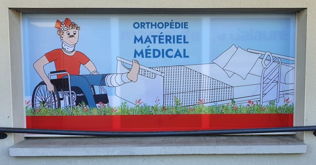 Arrière de la pharmacie avec un cover microperforé