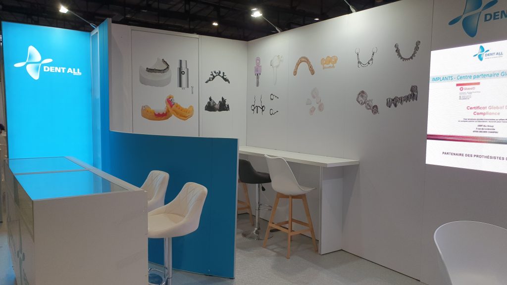 Côté stand modulaire Dent All Group